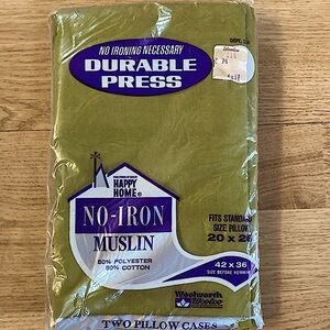 VINTAGE New Happy Home 💯 Cotton Set of Two Pillow Cases 42x38 Avacado